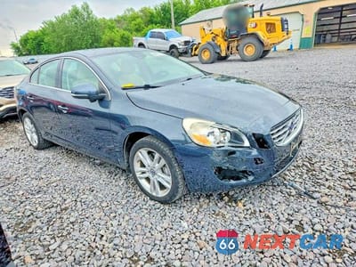 Czwarte zdjęcie samochodu z boku: 2013 VOLVO S60 T5 VIN:YV1612FS9D2209012 - miniatura