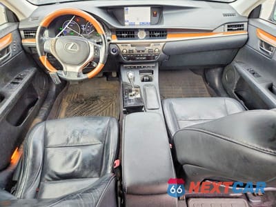 Zdjęcie 8 z 12 samochodu: 2013 LEXUS ES 300H VIN:JTHBW1GG9D2022989 - miniatura