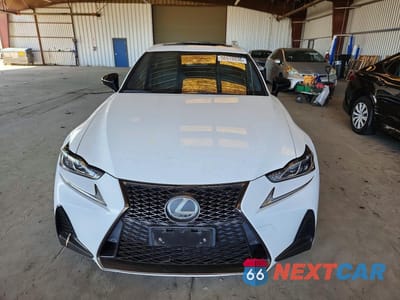 Piąte zdjęcie samochodu w środku: 2019 LEXUS IS 300 VIN:JTHBA1D28K5100505 - miniatura