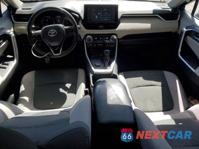 Zdjęcie 8 z 12 samochodu: 2019 TOYOTA RAV4 HYBRID XLE VIN:2T3RWRFV4KW036270 - miniatura