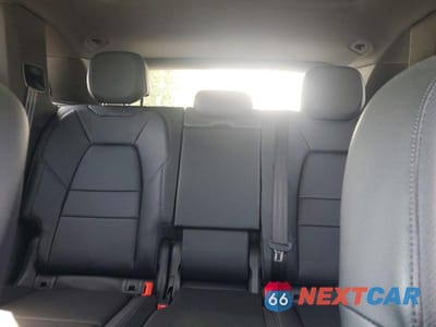 Zdjęcie 10 z 13 samochodu: 2024 PORSCHE CAYENNE VIN:WP1AA2AY2RDA10535 - miniatura