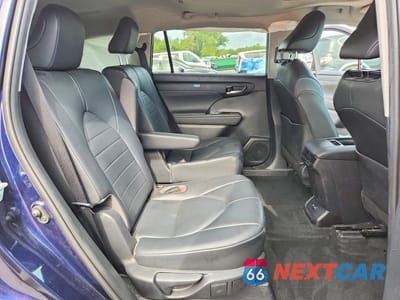 Zdjęcie 11 z 13 samochodu: 2020 TOYOTA HIGHLANDER XLE VIN:5TDHZRBH1LS028407 - miniatura