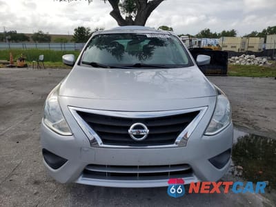 Piąte zdjęcie samochodu w środku: 2017 NISSAN VERSA 1.6 SV VIN:3N1CN7AP5HK465397 - miniatura