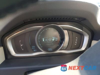 Zdjęcie 9 z 12 samochodu: 2014 VOLVO XC70 3.2 VIN:YV4952BZ7E1185193 - miniatura