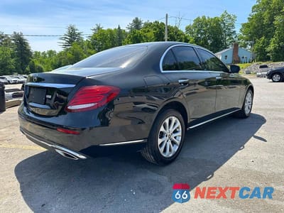 Trzecie zdjęcie samochodu z tyłu: 2020 MERCEDES-BENZ E 350 4MATIC VIN:W1KZF8EB4LA759947 - miniatura