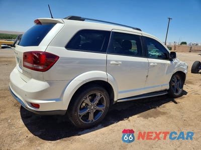 Trzecie zdjęcie samochodu z tyłu: 2019 DODGE JOURNEY CROSSROAD VIN:3C4PDCGBXKT862594 - miniatura