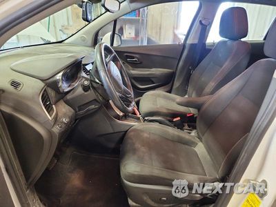 Zdjęcie 7 z 12 samochodu: 2019 CHEVROLET TRAX LS VIN:3GNCJKSB8KL162153 - miniatura