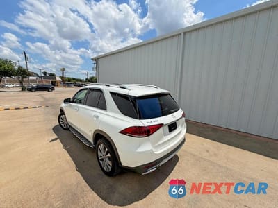 Trzecie zdjęcie samochodu z tyłu: 2020 MERCEDES-BENZ GLE 350 4MATIC VIN:4JGFB4KE9LA071521 - miniatura