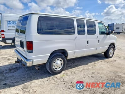 Trzecie zdjęcie samochodu z tyłu: 2011 FORD ECONOLINE E350 VIN:1FBNE3BL7BDB18174 - miniatura