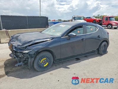 2021 MAZDA 3 SELECT JM1BPAKL2M1336962 - główne zdjęcie licytacji z USA - miniatura