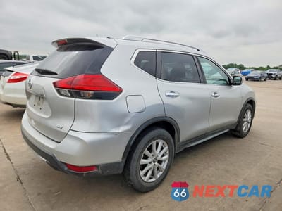 Trzecie zdjęcie samochodu z tyłu: 2017 NISSAN ROGUE SV VIN:JN8AT2MT9HW153419 - miniatura