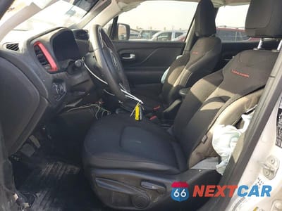 Zdjęcie 7 z 13 samochodu: 2023 JEEP RENEGADE TRAILHAWK VIN:ZACNJDC15PPP71747 - miniatura
