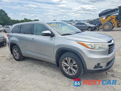 Czwarte zdjęcie samochodu z boku: 2016 TOYOTA HIGHLANDER LE PLUS VIN:5TDBKRFHXGS307722 - miniatura