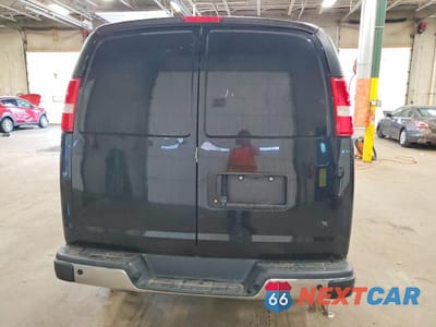 Zdjęcie 6 z 12 samochodu: 2018 CHEVROLET EXPRESS G2500 VIN:1GCWGAFP7J1186065 - miniatura