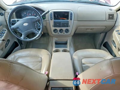 Zdjęcie 8 z 13 samochodu: 2004 FORD EXPLORER XLT VIN:1FMZU73K64UA07451 - miniatura
