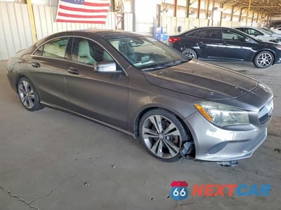 Czwarte zdjęcie samochodu z boku: 2018 MERCEDES-BENZ CLA 250 VIN:WDDSJ4EB0JN510883 - miniatura