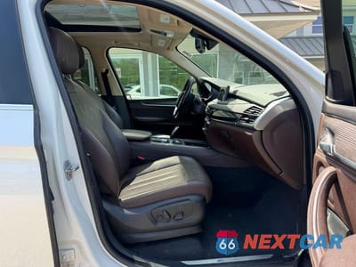 Piąte zdjęcie samochodu w środku: 2016 BMW X5 XDR40E VIN:5UXKT0C59G0S78797 - miniatura
