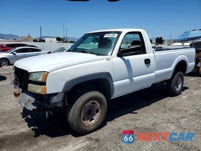 2004 CHEVROLET SILVERADO C2500 HEAVY DUTY 1GBHC24UX4E175162 - główne zdjęcie licytacji z USA - miniatura