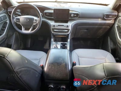 Zdjęcie 8 z 13 samochodu: 2021 FORD EXPLORER XLT VIN:1FMSK8DH0MGC29272 - miniatura
