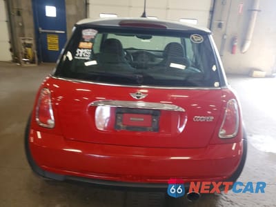 Zdjęcie 6 z 12 samochodu: 2006 MINI COOPER VIN:WMWRC33586TK68614 - miniatura
