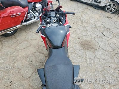 Zdjęcie 6 z 9 samochodu: 2020 HONDA CBR300 R VIN:MLHNC5102L5600001 - miniatura