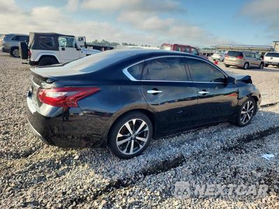 Trzecie zdjęcie samochodu z tyłu: 2017 NISSAN ALTIMA 2.5 SR VIN:1N4AL3AP8HC472200 - miniatura