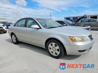 Czwarte zdjęcie samochodu z boku: 2006 HYUNDAI SONATA GL VIN:5NPET46C26H099356 - miniatura