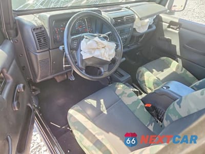 Zdjęcie 8 z 12 samochodu: 2005 JEEP WRANGLER X VIN:1J4FA39S75P309888 - miniatura