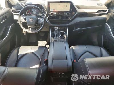 Zdjęcie 8 z 13 samochodu: 2023 TOYOTA HIGHLANDER XLE VIN:5TDKDRBH1PS020592 - miniatura