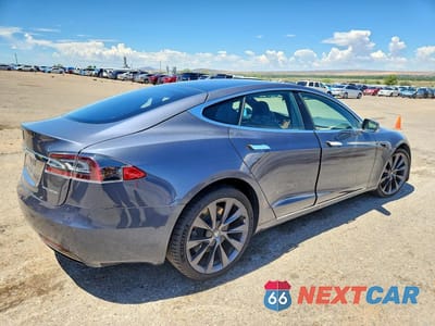 Trzecie zdjęcie samochodu z tyłu: 2021 TESLA MODEL S VIN:5YJSA1E20MF427773 - miniatura