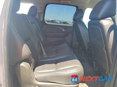 Zdjęcie 11 z 13 samochodu: 2013 CHEVROLET SUBURBAN K1500 LTZ VIN:1GNSKKE79DR214451 - miniatura
