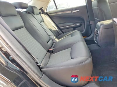 Zdjęcie 10 z 12 samochodu: 2020 CHRYSLER 300 TOURING VIN:2C3CCAAGXLH120379 - miniatura