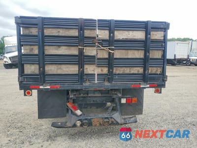 Zdjęcie 6 z 13 samochodu: 2005 CHEVROLET SILVERADO K3500 VIN:1GBJK39U05E339488 - miniatura