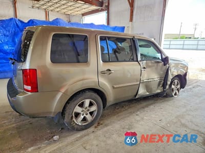 Trzecie zdjęcie samochodu z tyłu: 2011 HONDA PILOT EXL VIN:5FNYF4H50BB055738 - miniatura