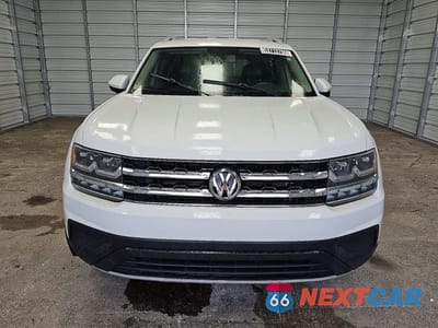 Piąte zdjęcie samochodu w środku: 2018 VOLKSWAGEN ATLAS S VIN:1V2AP2CA1JC547227 - miniatura