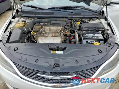 Zdjęcie 11 z 12 samochodu: 2015 CHRYSLER 200 C VIN:1C3CCCCB2FN629181 - miniatura
