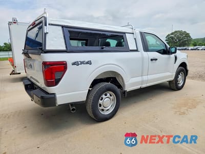 Trzecie zdjęcie samochodu z tyłu: 2025 FORD F150 XL VIN:1FTMF1L54SKD17851 - miniatura