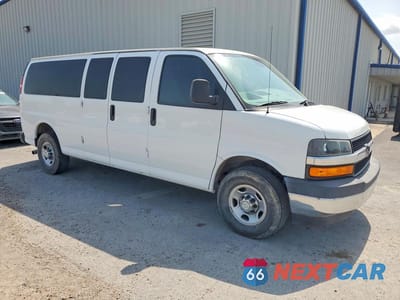 Czwarte zdjęcie samochodu z boku: 2019 CHEVROLET EXPRESS G3500 LT VIN:1GAZGPFG2K1248899 - miniatura