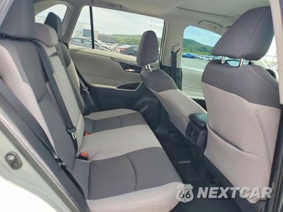 Zdjęcie 10 z 12 samochodu: 2021 TOYOTA RAV4 HYBRID XLE VIN:4T3R6RFV9MU030225 - miniatura