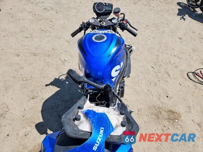 Zdjęcie 6 z 8 samochodu: 2015 SUZUKI GSX-R600 VIN:JS1GN7FA2F2101024 - miniatura
