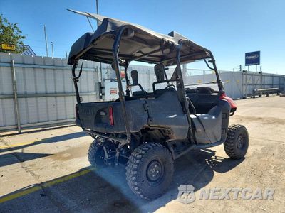 Czwarte zdjęcie samochodu z boku: 2014 HONDA SXS700M UTILITY VEHICLE VIN:1HFVE0206E4001826 - miniatura