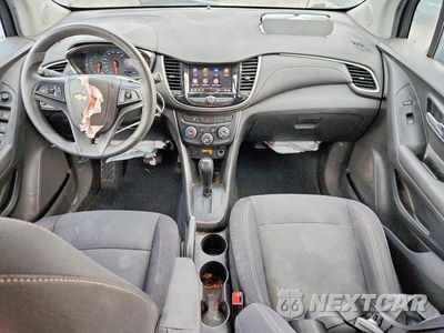 Zdjęcie 8 z 13 samochodu: 2020 CHEVROLET TRAX LS VIN:3GNCJKSB2LL185400 - miniatura