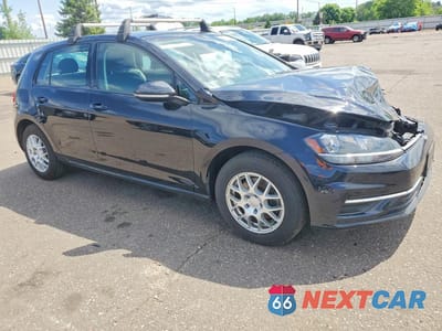 Czwarte zdjęcie samochodu z boku: 2019 VOLKSWAGEN GOLF S VIN:3VWG57AU5KM002995 - miniatura