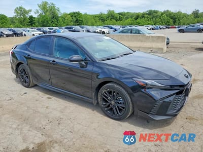 Czwarte zdjęcie samochodu z boku: 2025 TOYOTA CAMRY SE VIN:4T1DBADK4SU519069 - miniatura