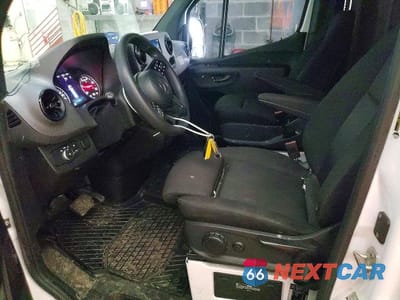 Zdjęcie 7 z 12 samochodu: 2023 MERCEDES-BENZ SPRINTER 2500 VIN:W1Y4NDHY9PT143683 - miniatura