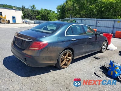 Trzecie zdjęcie samochodu z tyłu: 2017 MERCEDES-BENZ E 300 4MATIC VIN:WDDZF4KBXHA025740 - miniatura