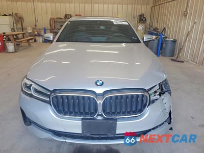 Piąte zdjęcie samochodu w środku: 2021 BMW 530 XI VIN:WBA13BJ08MCF83590 - miniatura
