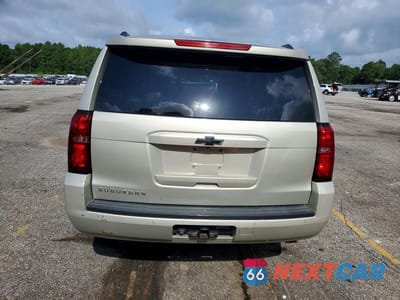 Zdjęcie 6 z 14 samochodu: 2016 CHEVROLET SUBURBAN C1500 LT VIN:1GNSCHKC3GR110852 - miniatura