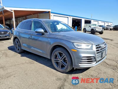 Czwarte zdjęcie samochodu z boku: 2018 AUDI SQ5 PREMIUM PLUS VIN:WA1A4AFY2J2020603 - miniatura