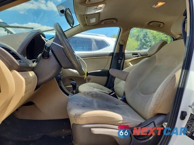 Zdjęcie 7 z 12 samochodu: 2013 HYUNDAI ACCENT GLS VIN:KMHCT4AE7DU506960 - miniatura